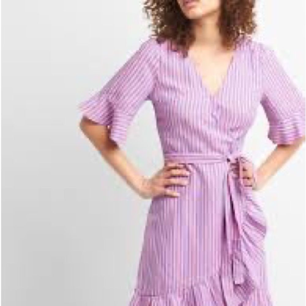 Gap Pink Blue Linen Striped Wrap Dress with bell sleeve detail Gently Used Small